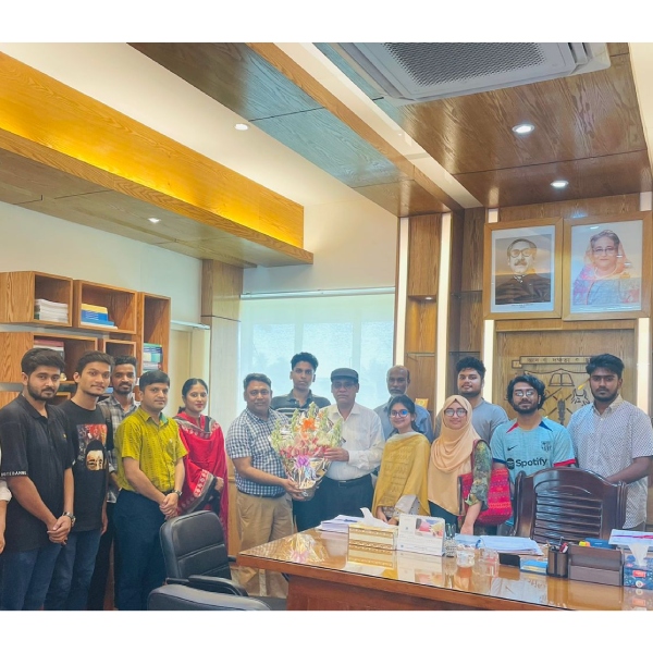 বাকৃবি উপাচার্যকে ক্যারিয়ার ক্লাবের ফুলেল শুভেচ্ছা 
